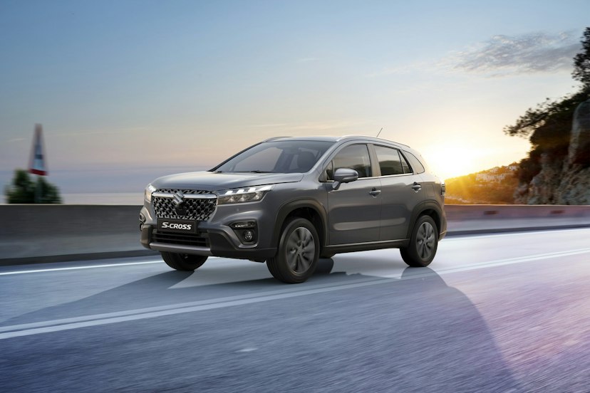 Suzuki S-Cross von Vorne