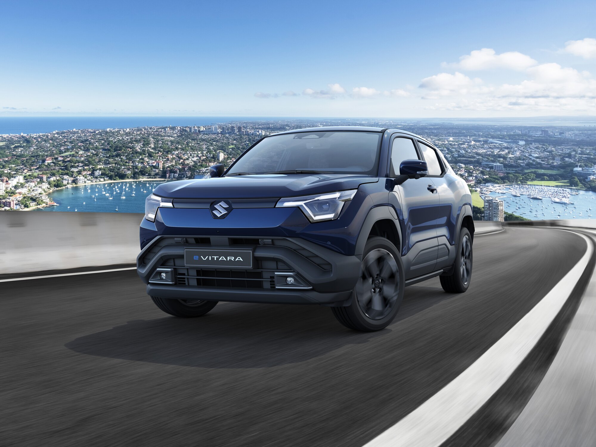 New e Vitara auf einer Strasse