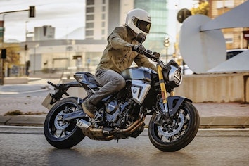GSX-8T