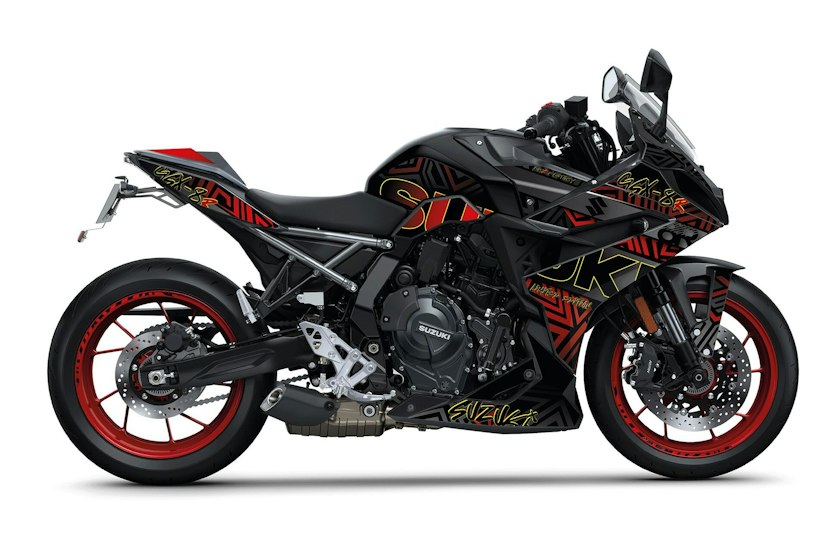 GSX-8R Black EVO
