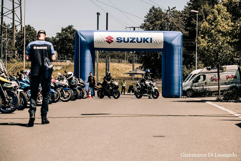SUZUKI MEET Ace Cafe