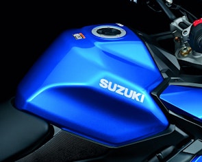 GSX-S1000GT 19-Liter-Kraftstofftank