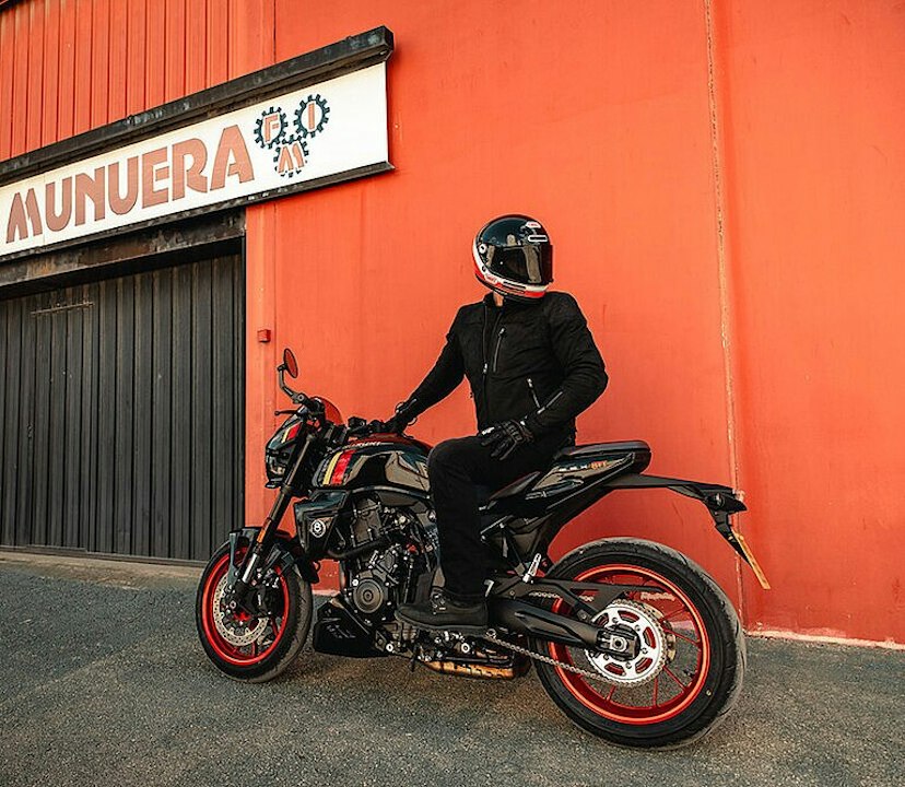 Suzuki GSX-8TT