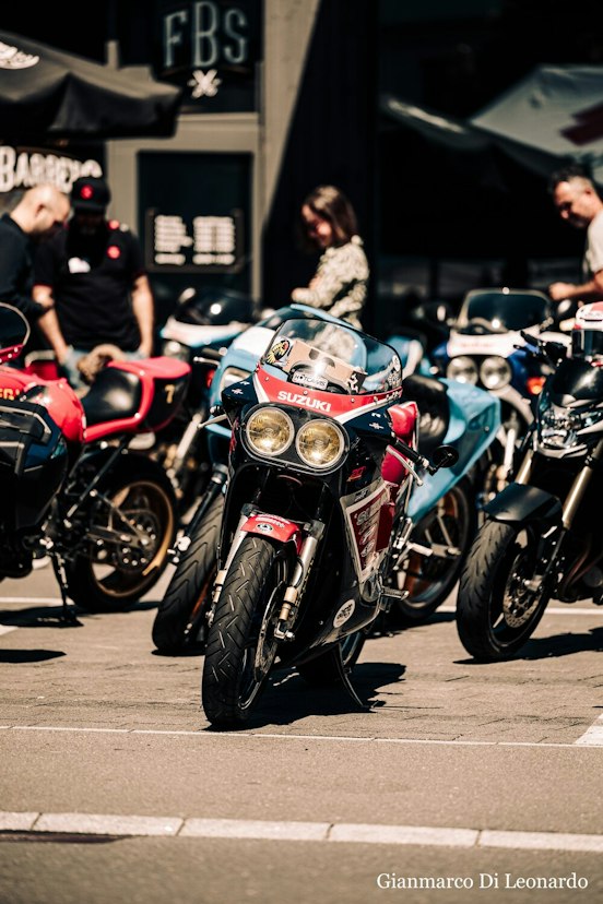 SUZUKI MEET Ace Cafe