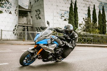GSX-S1000GX
