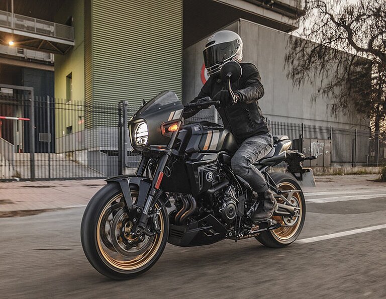 Suzuki GSX-8TT