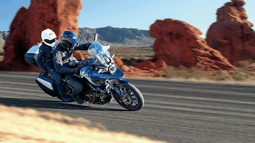 Suzuki V Storm 1050