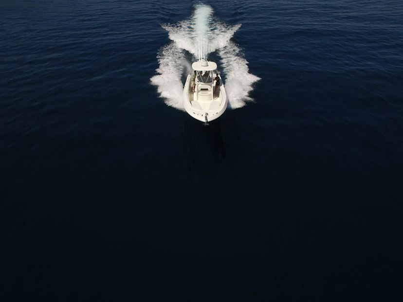 Boot auf hohem Meer